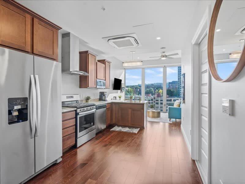 Cozysuites Roomy 1Br, Ppg Paints Arena, Pitts Pittsburgh Bagian luar foto